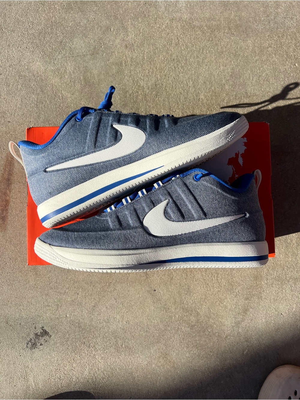 Nike book 2 denim blue size 14
